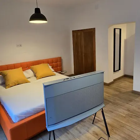 Baron- Center - Luxury Guest house